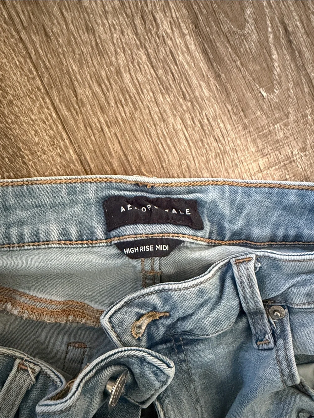Aeropostale casual light